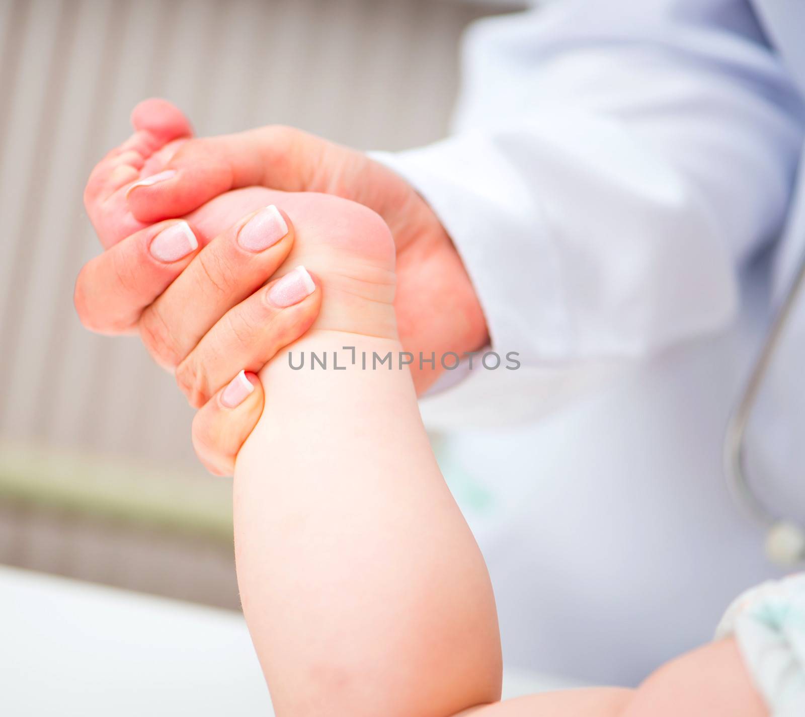 baby foot massage by GekaSkr