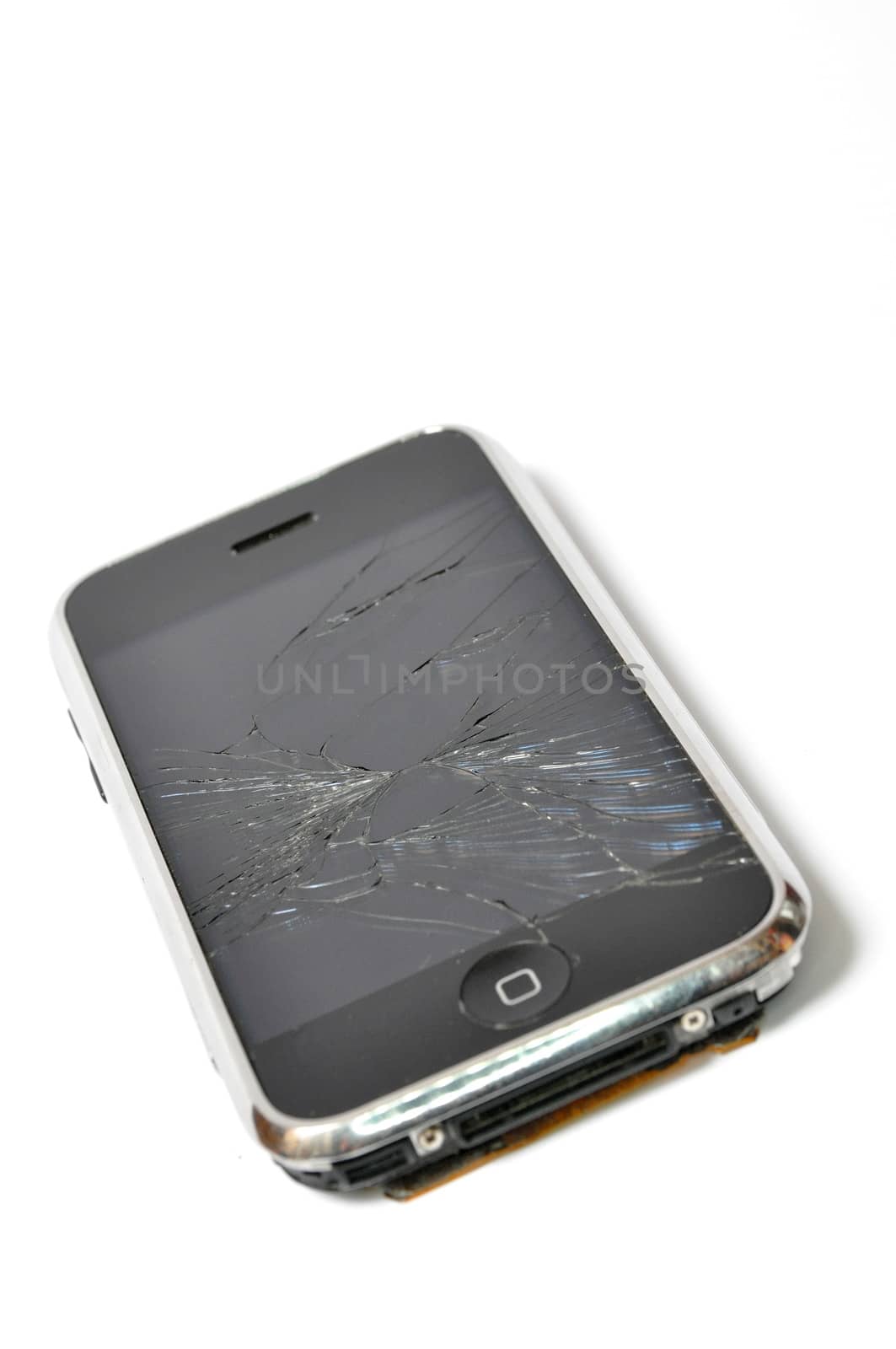 Mobile phone with broken screen by anderm
