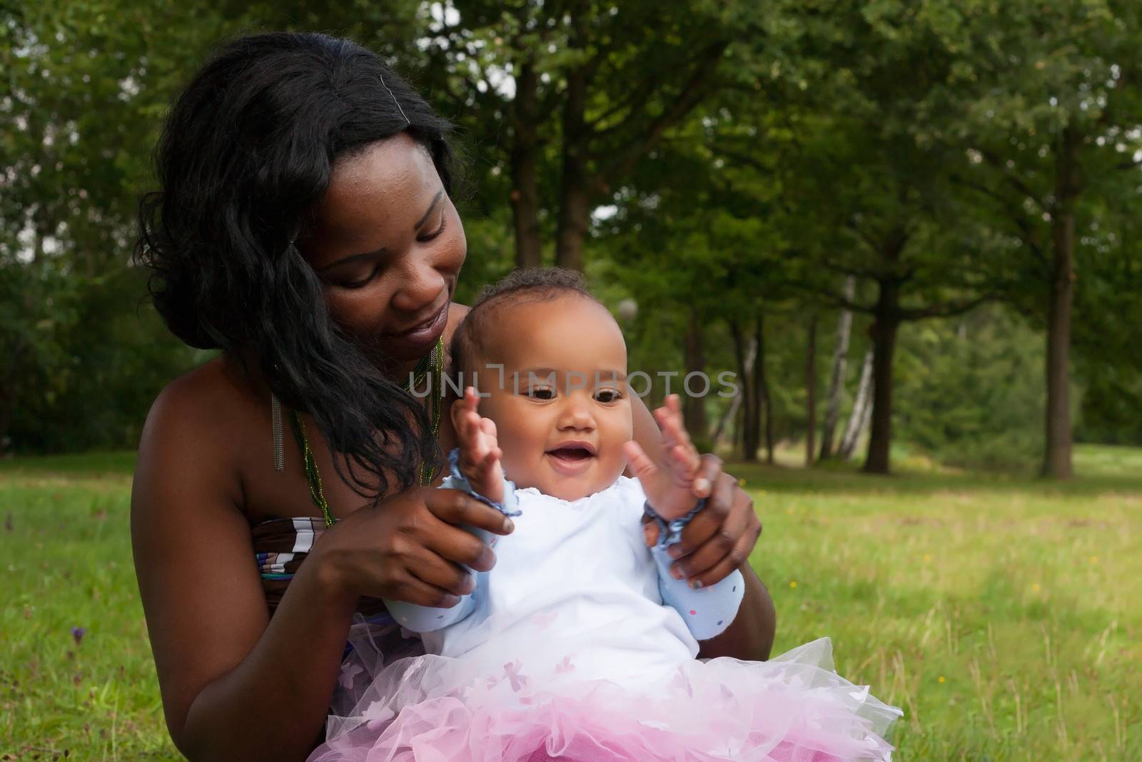 African mother and her girl by DNFStyle