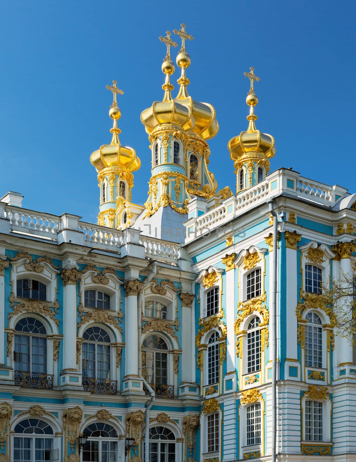 Catherine's Palace (Russian: was the Rococo summer residence of the Russian tsars, located in the town of Tsarskoye Selo (Pushkin), 25 km south-east of St. Petersburg.