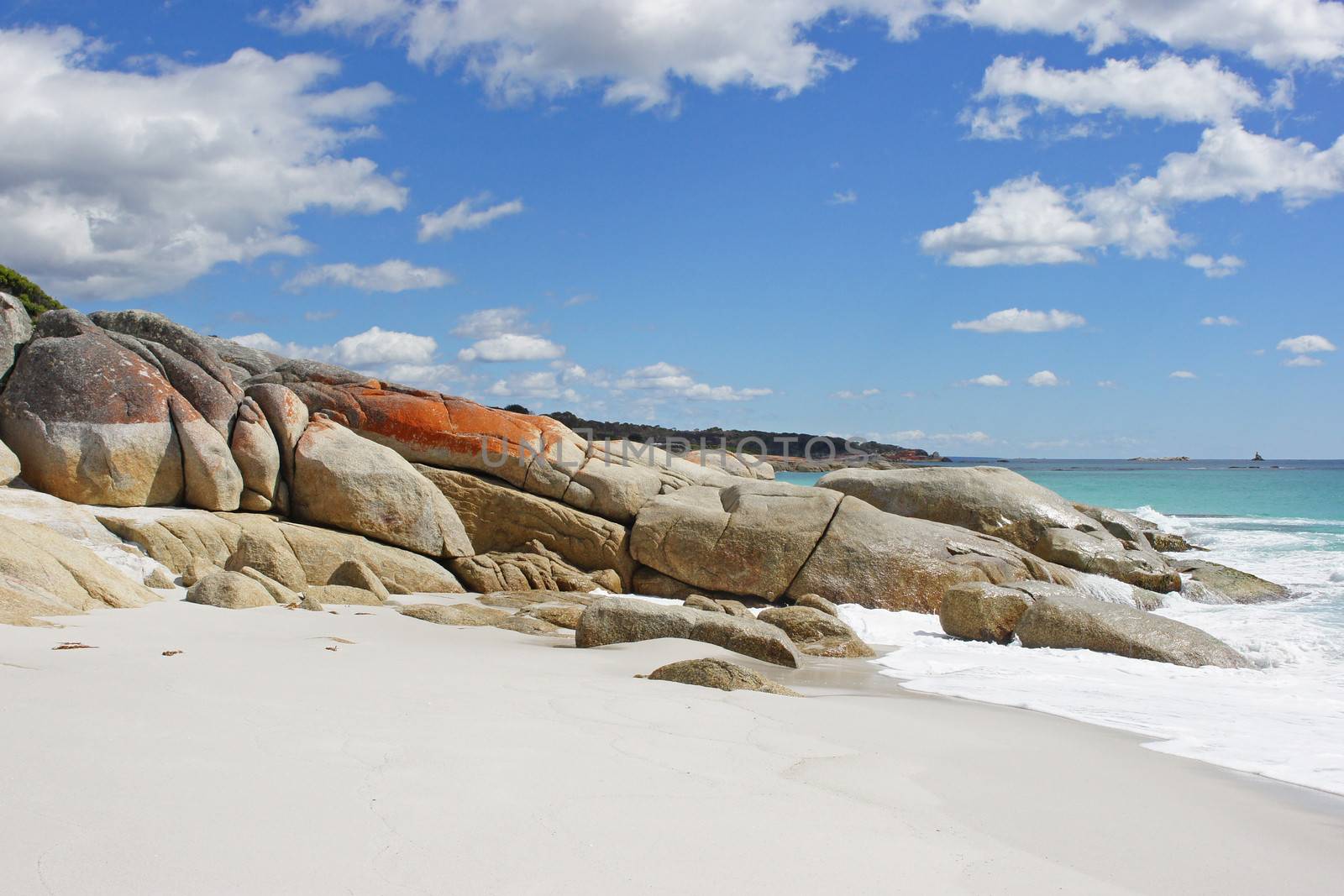 Bay of Fires, one of the most beautiful beaches of the world. Tasmania, Australia