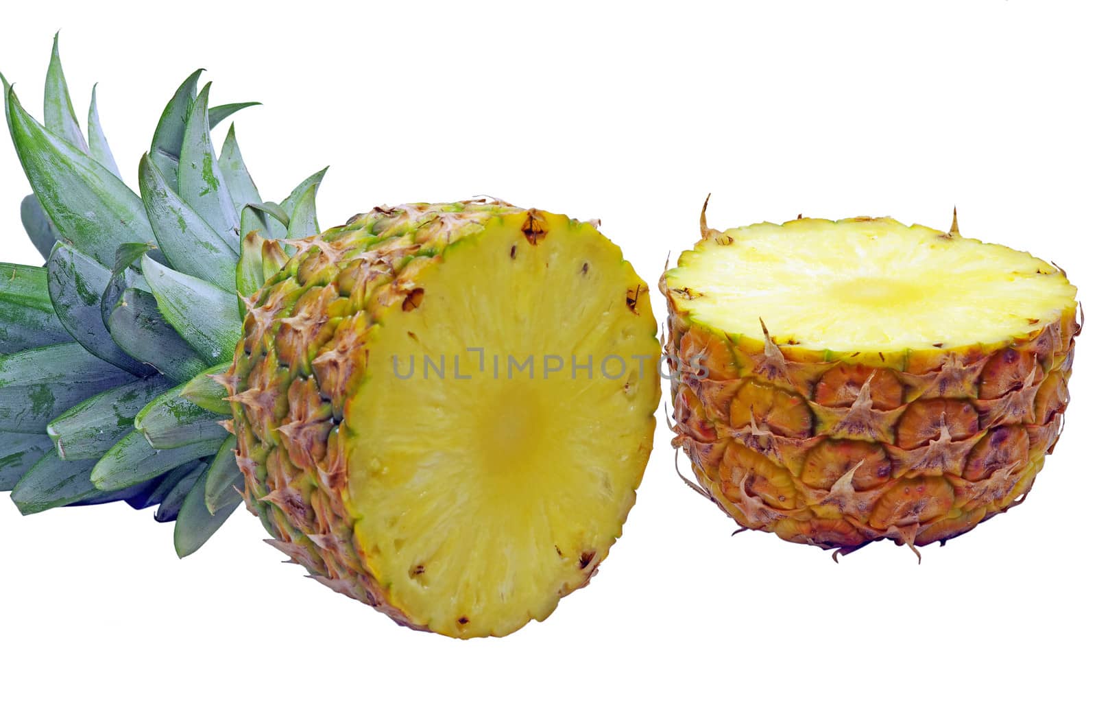 Half cut pineapple by savcoco