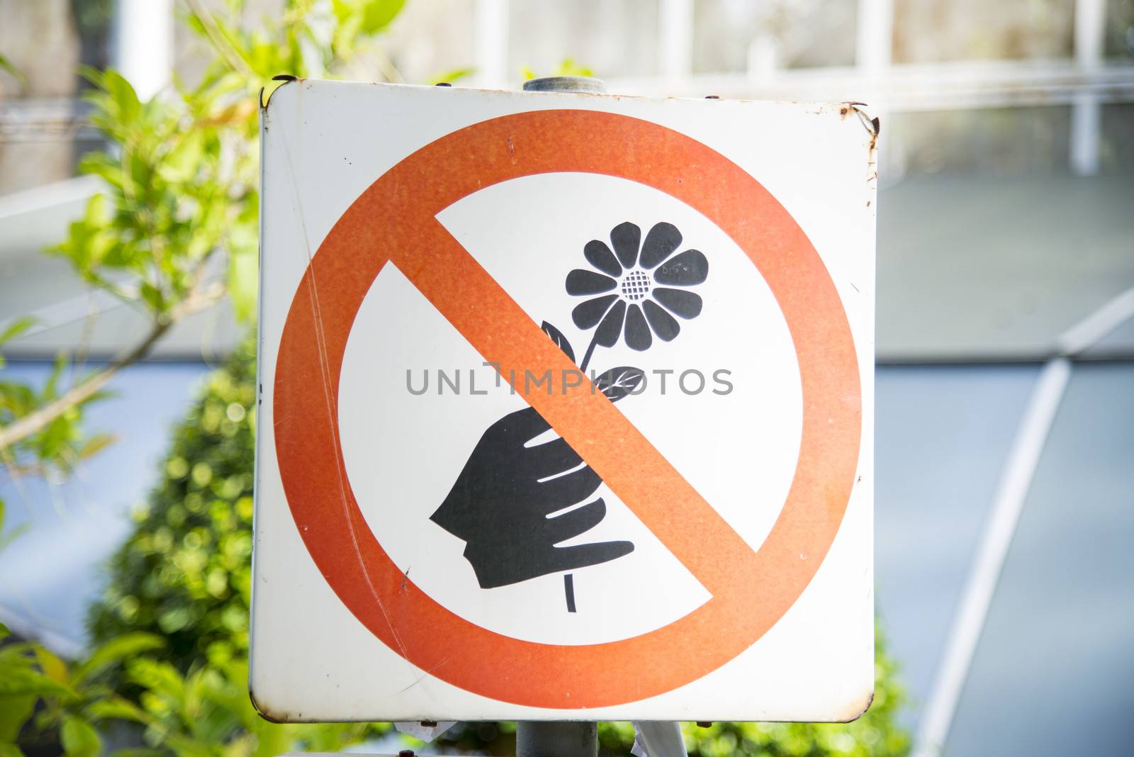 Do not pick the flowers sign