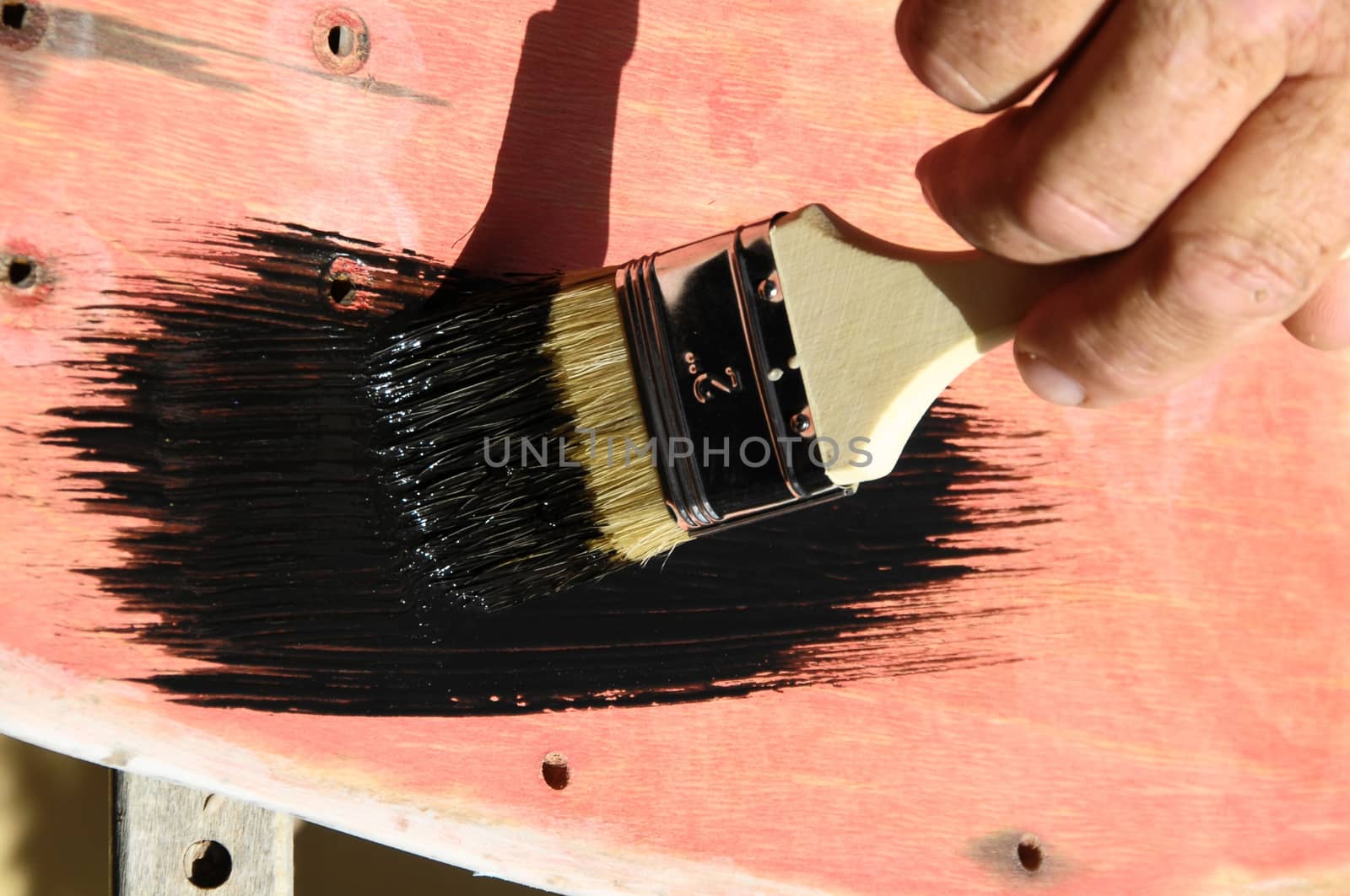 Restore an Old Vintage Skateboard with Black Painting