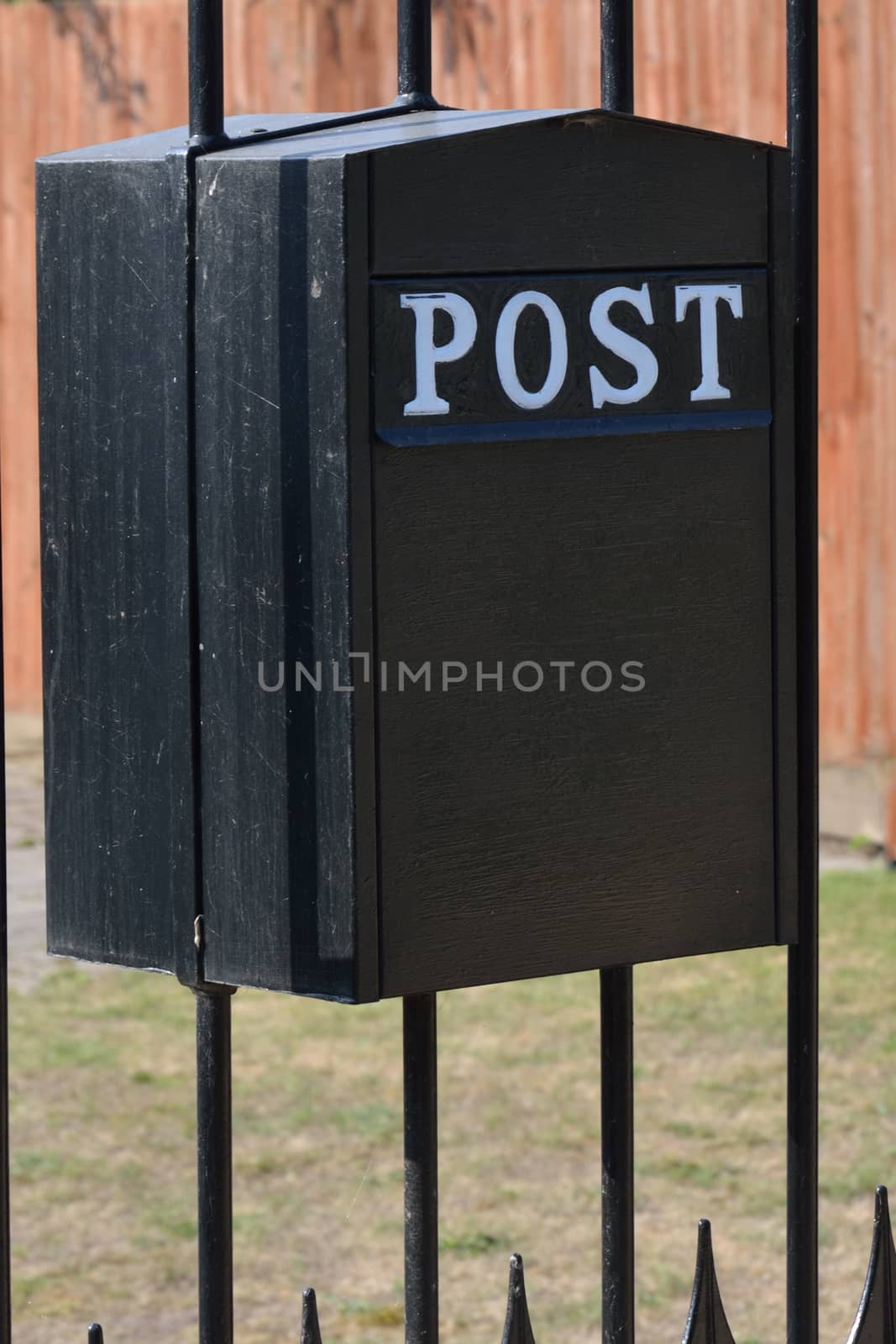 Back metal post box