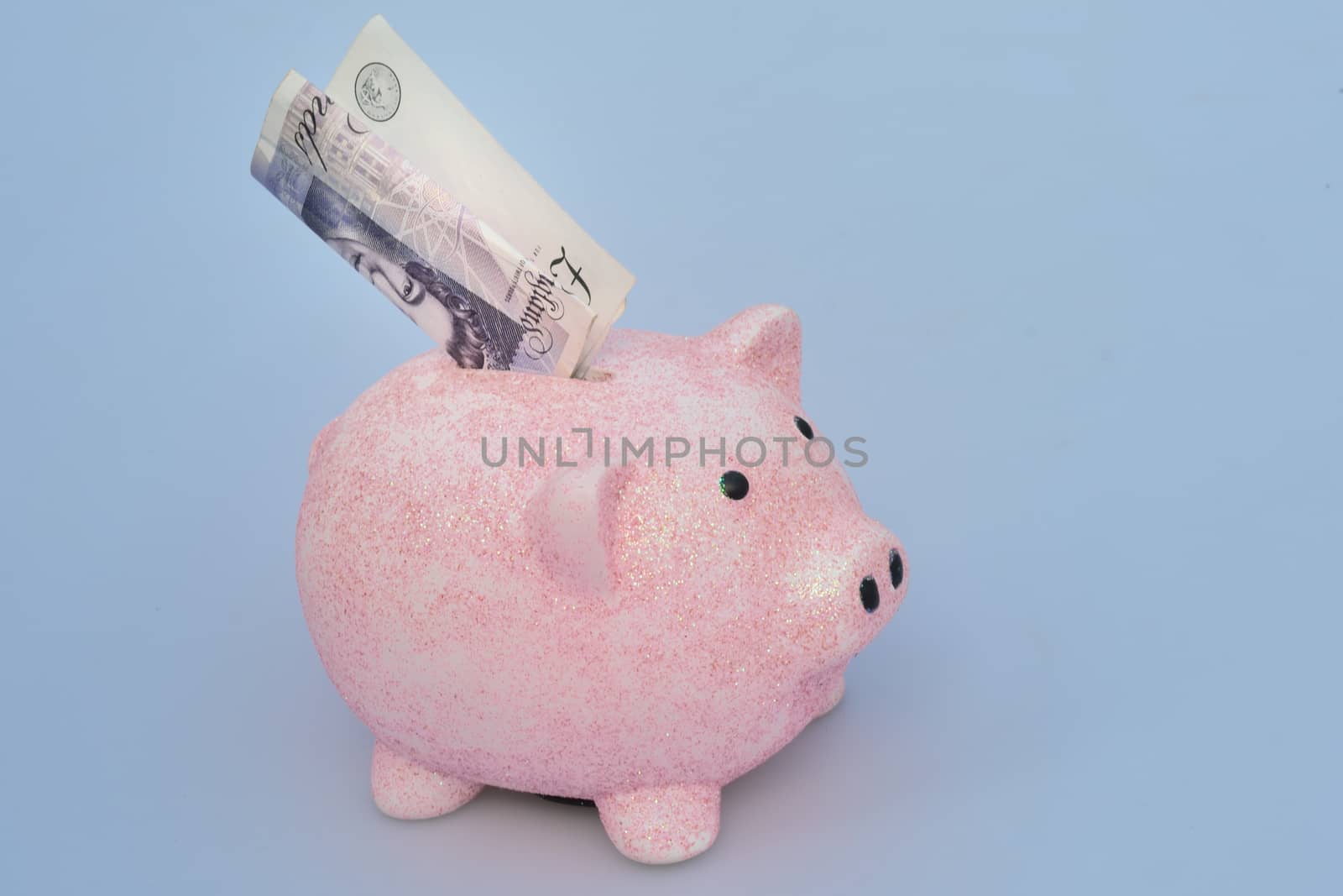 Piggy Bank with note by pauws99
