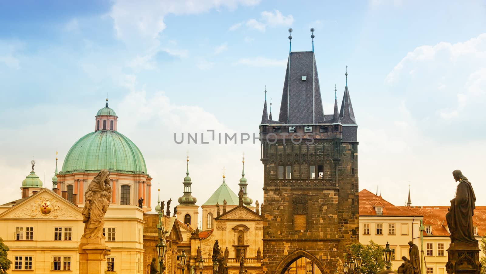 Sunrise on Charles bridge in Prague, the Czech Republic