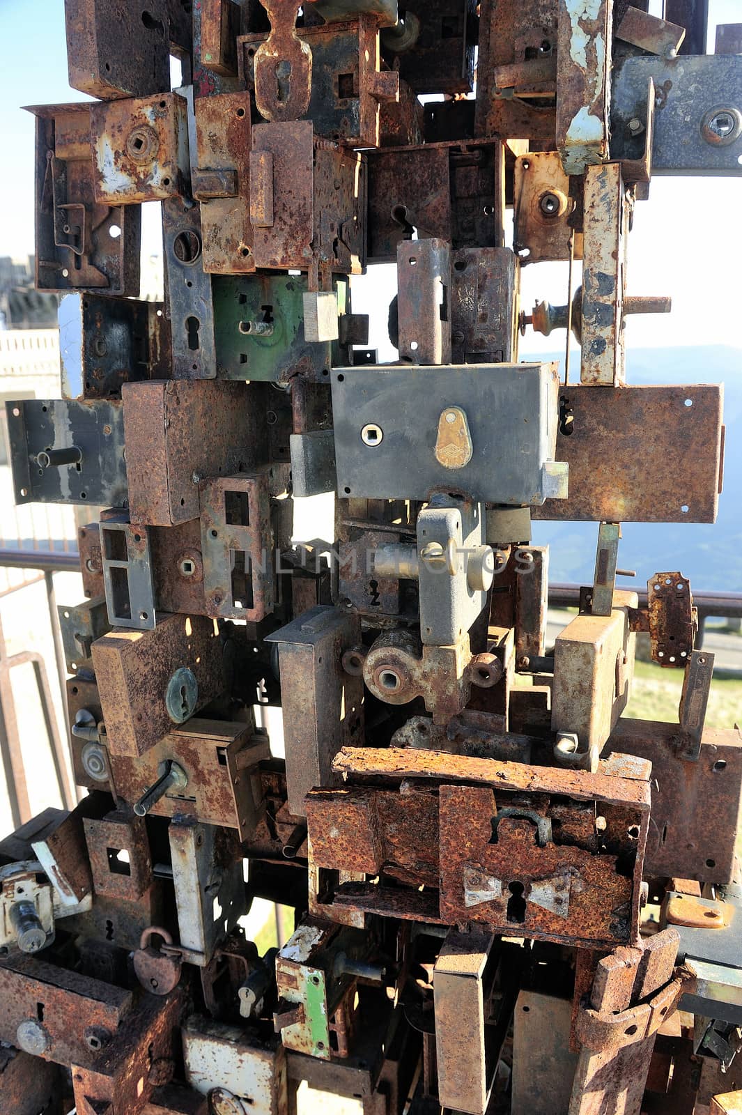 metal sculpture made with recovery of old locks