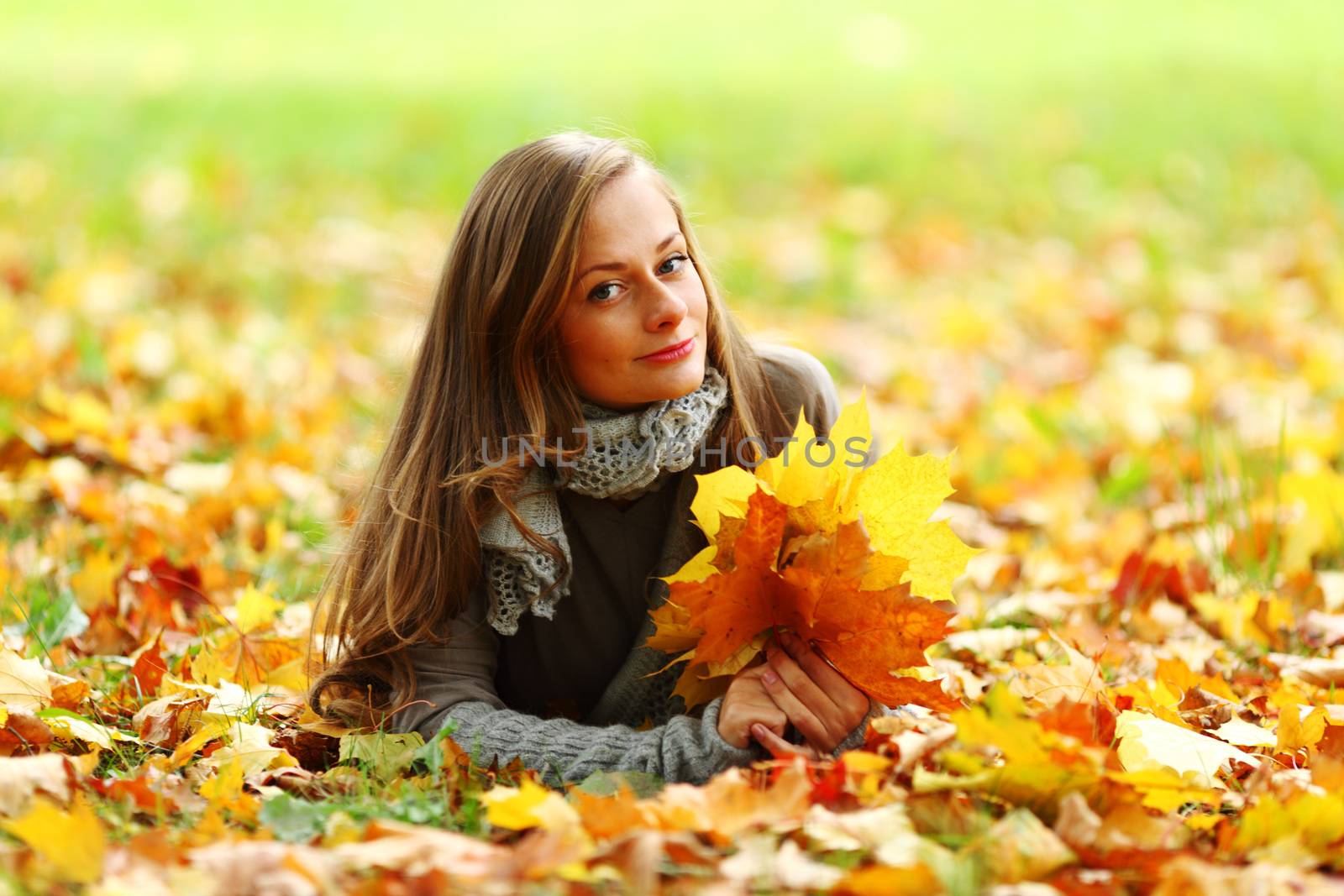 woman portret in autumn leaf by Yellowj