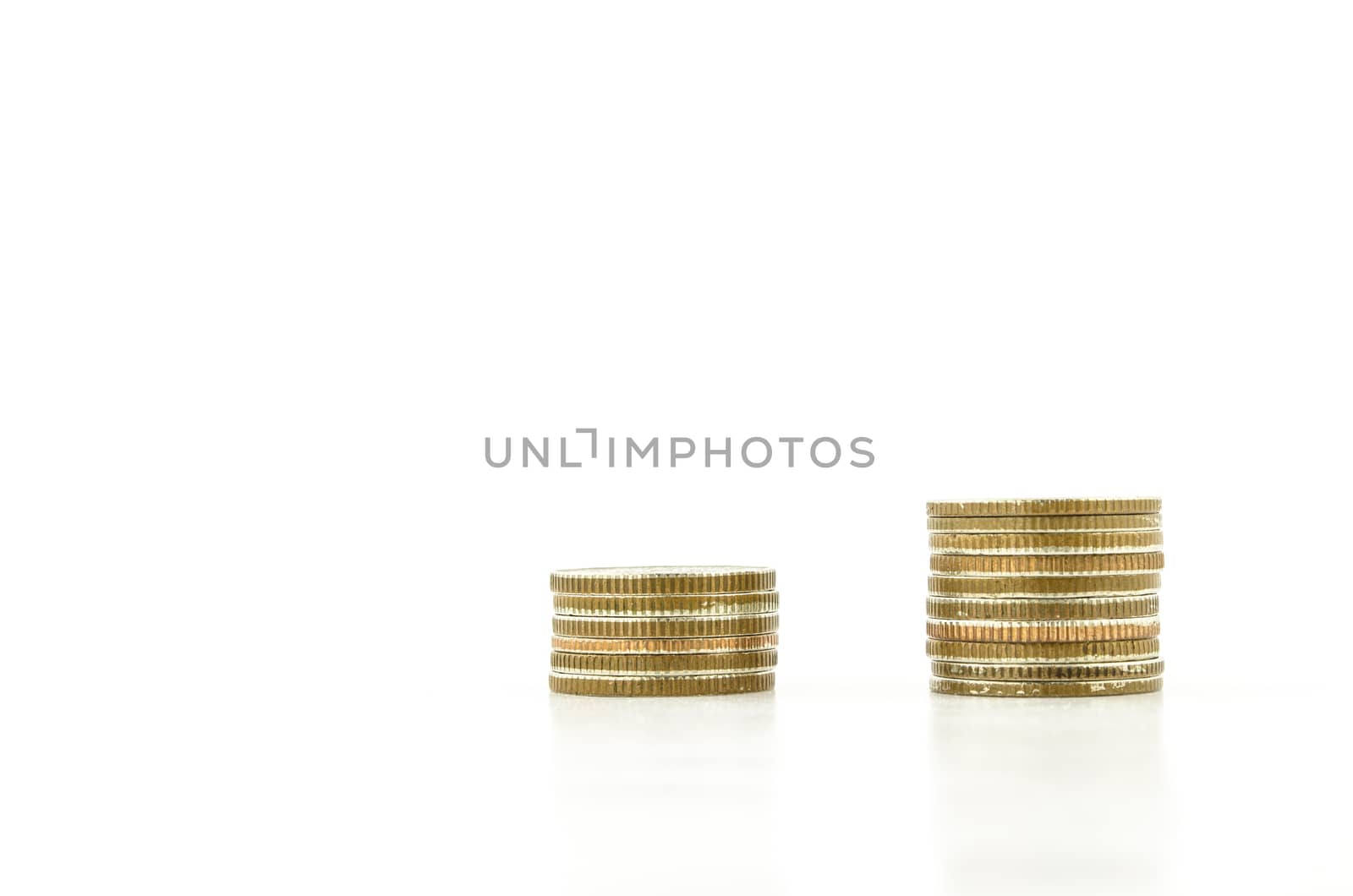 coin symbol graph isolated on white background by ammza12