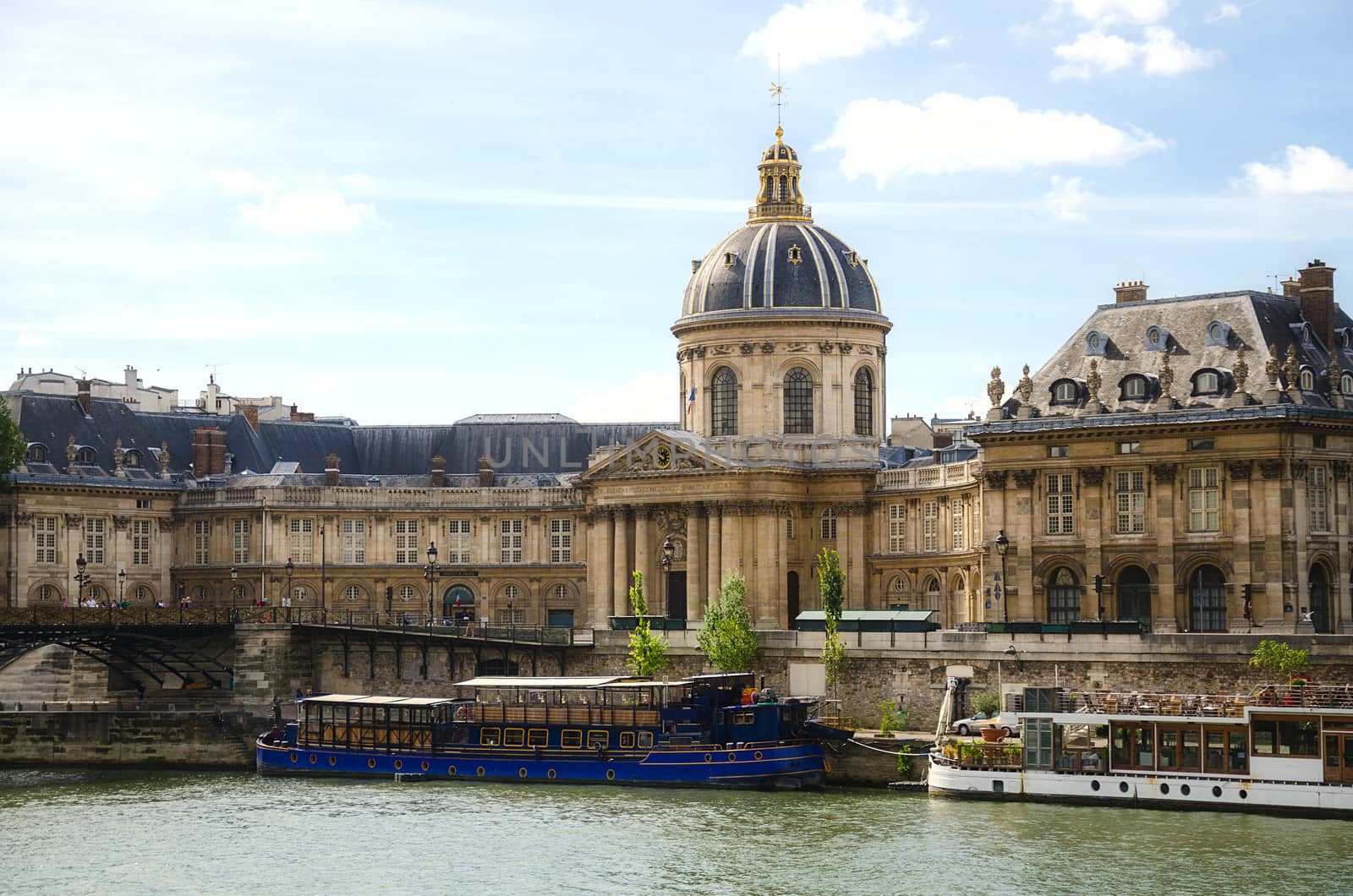 Institut de France in Paris by maisicon