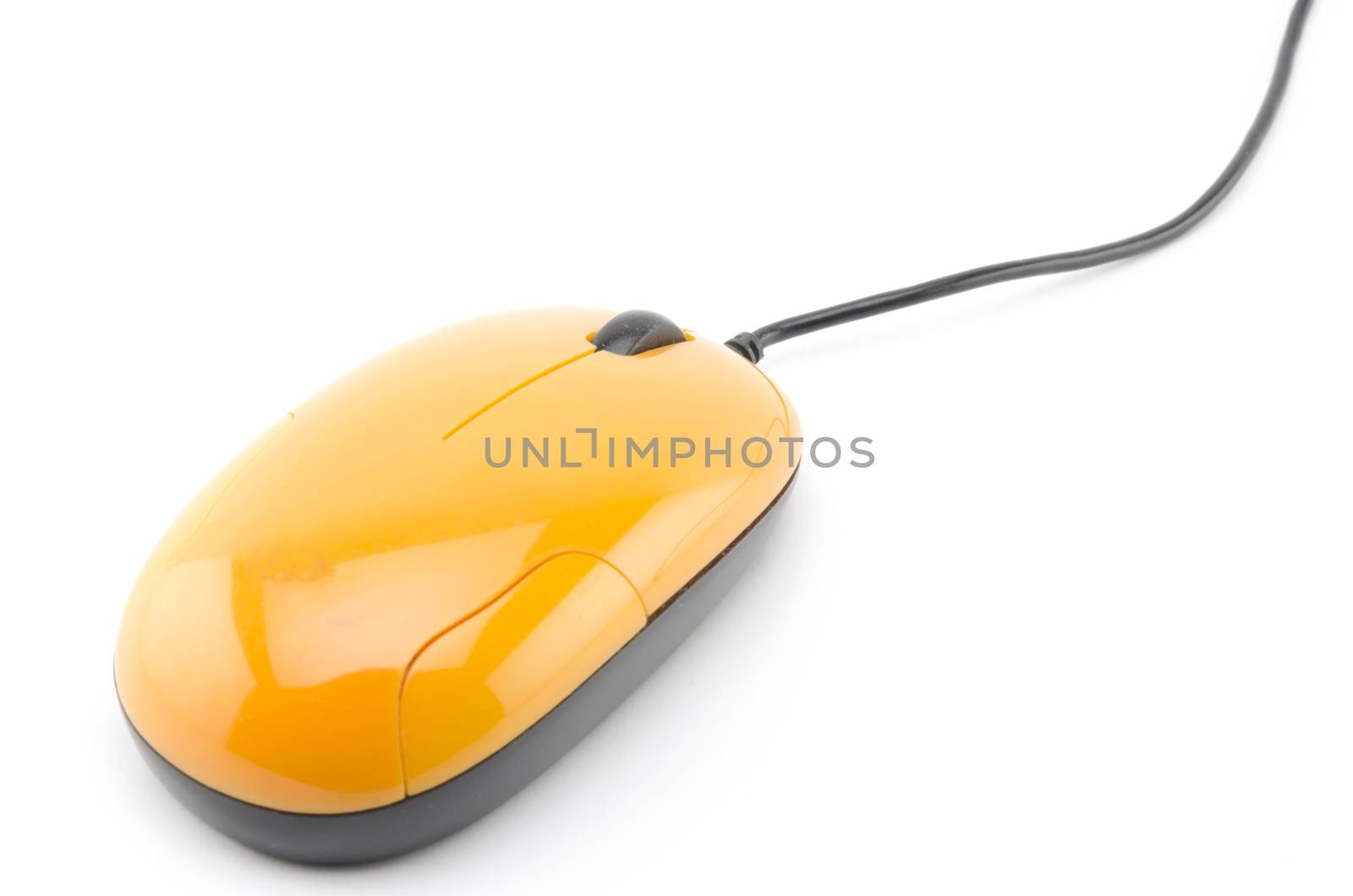 orange mouse isolated on white by ammza12