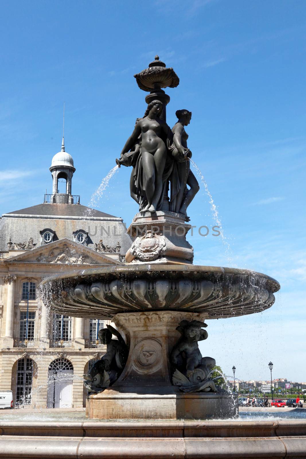 Town water fountain by phovoir