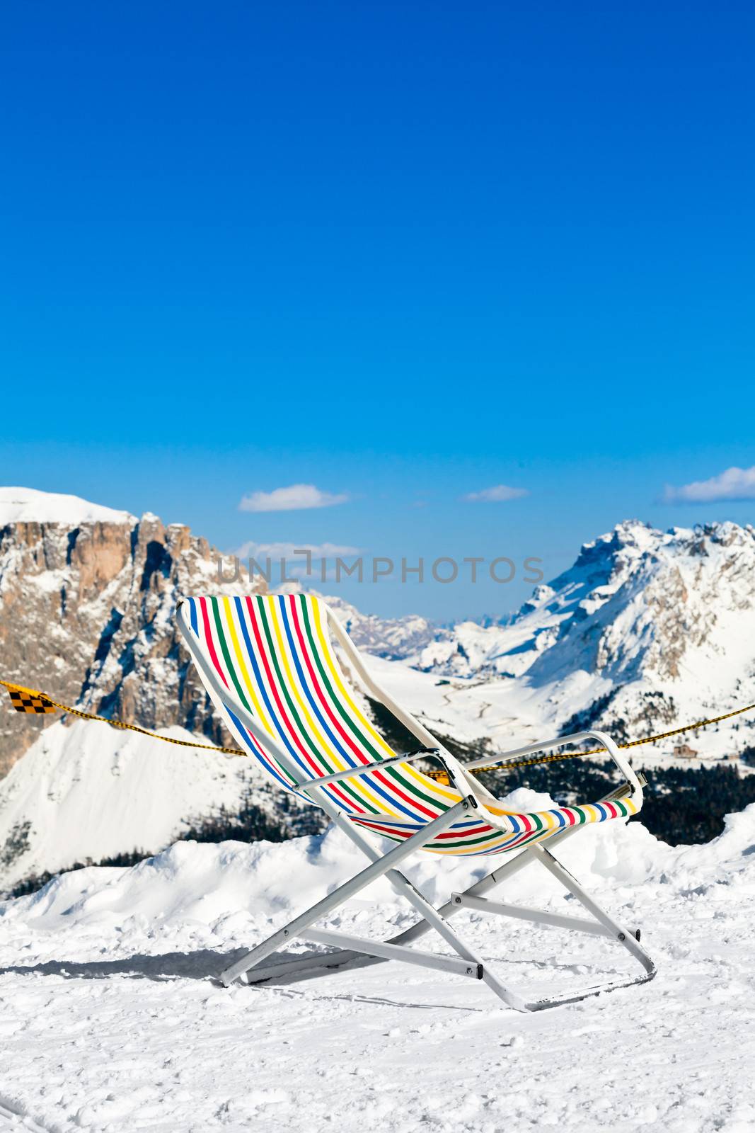 Ski lounge by naumoid