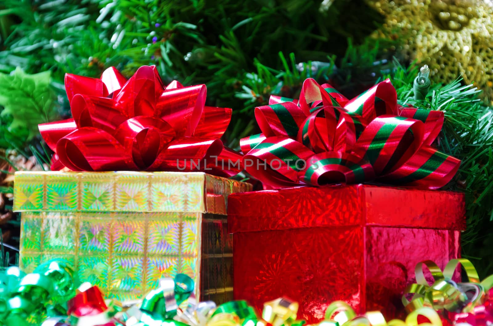 Two gift boxes by EllenSmile
