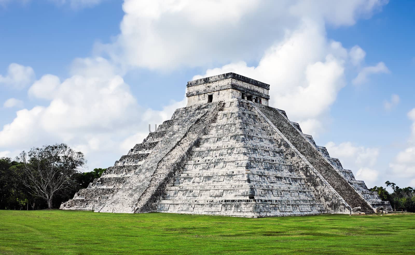 Kukulkan Pyramid chichen itza mexico yucatan by PIXSTILL