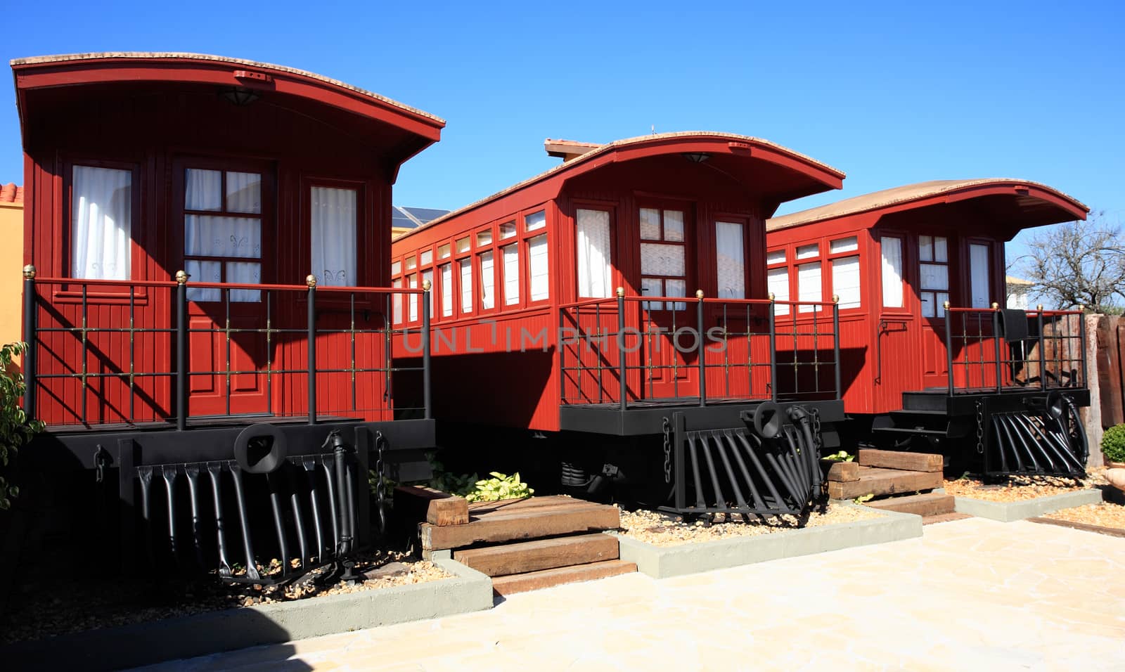 farwest red wagon hotelroom in brazil