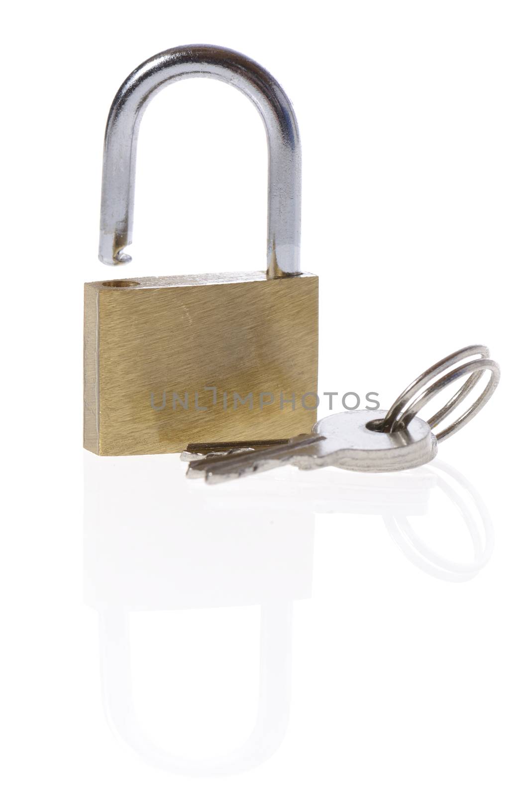 padlock and keys by hyrons