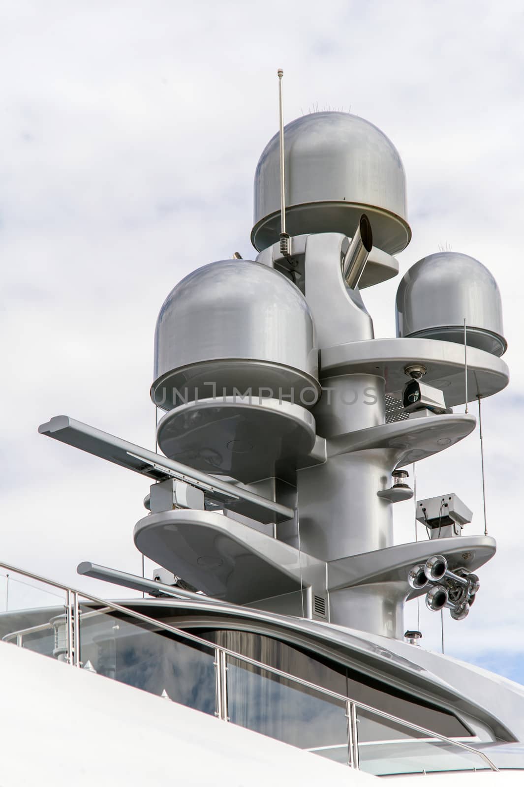 Radar and communication tower on a yacht