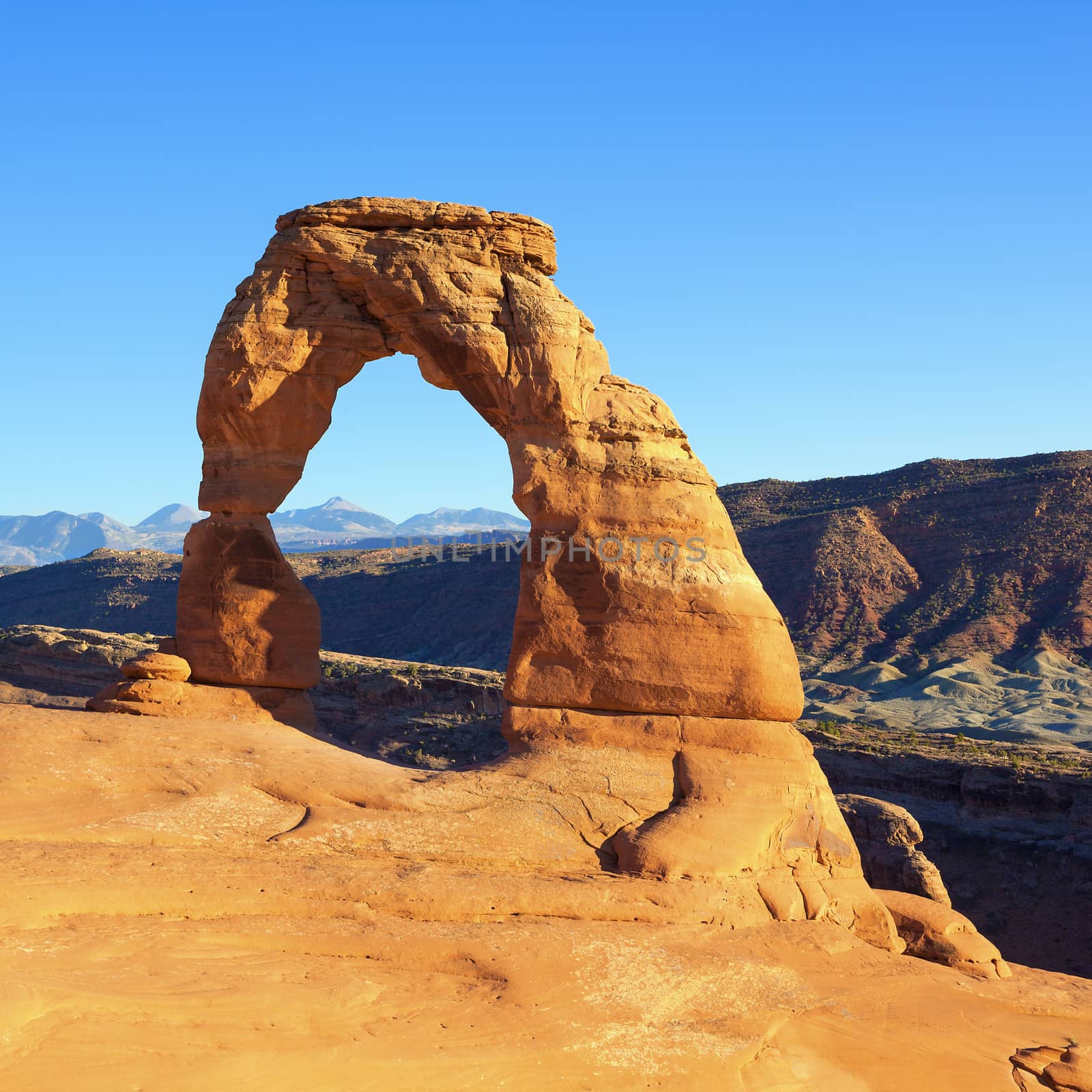 view of Delicate Arch by vwalakte