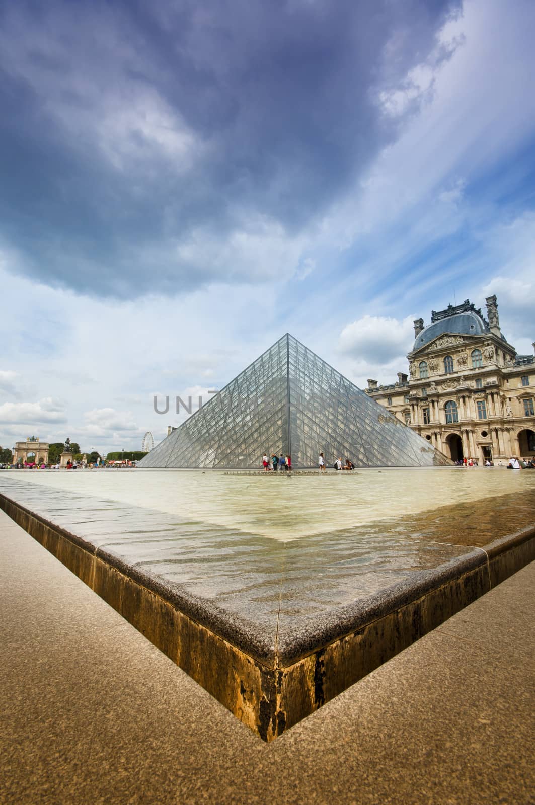 the Louvre museum in Paris by sognolucido