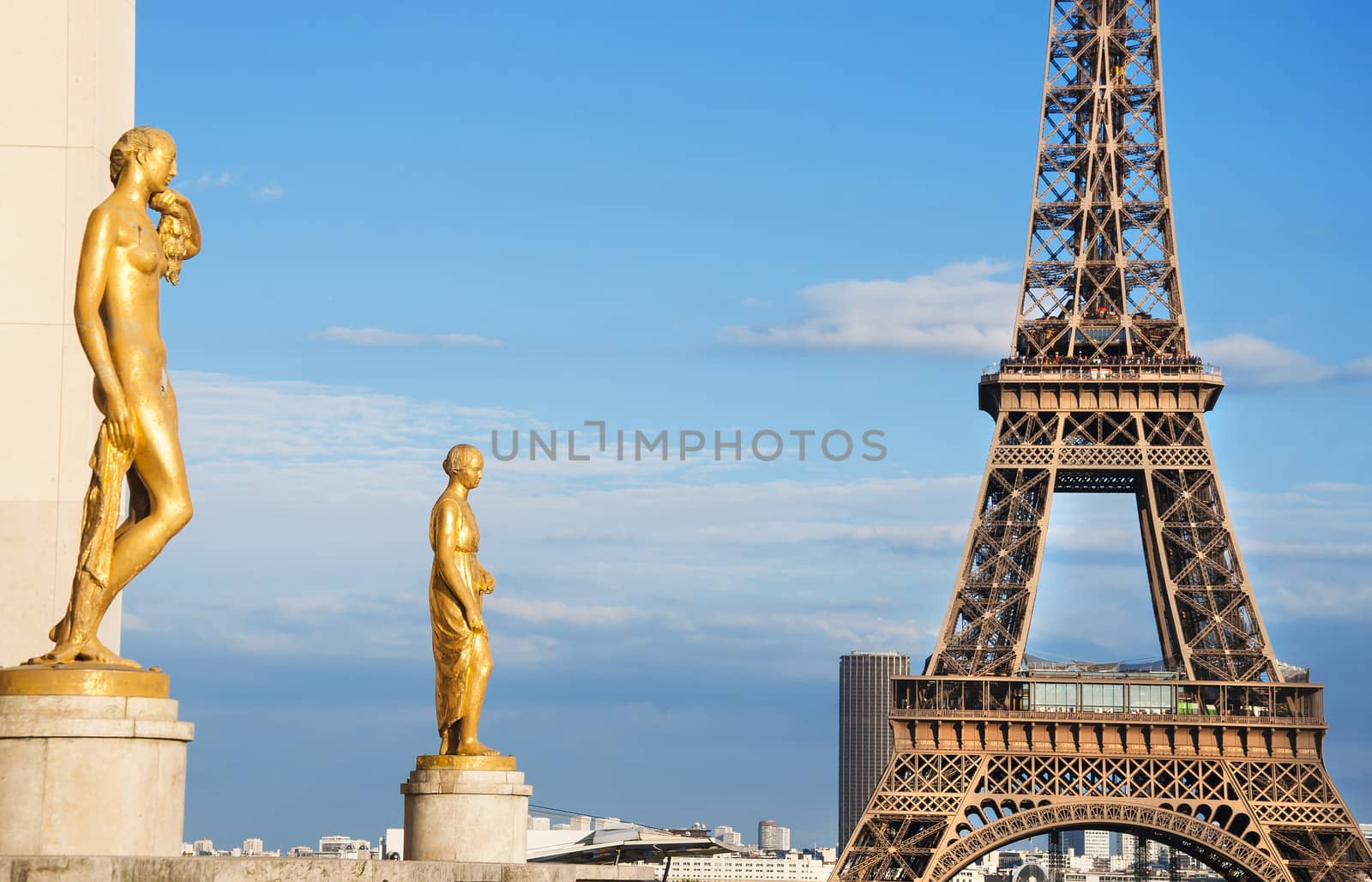 view of Paris city by sognolucido