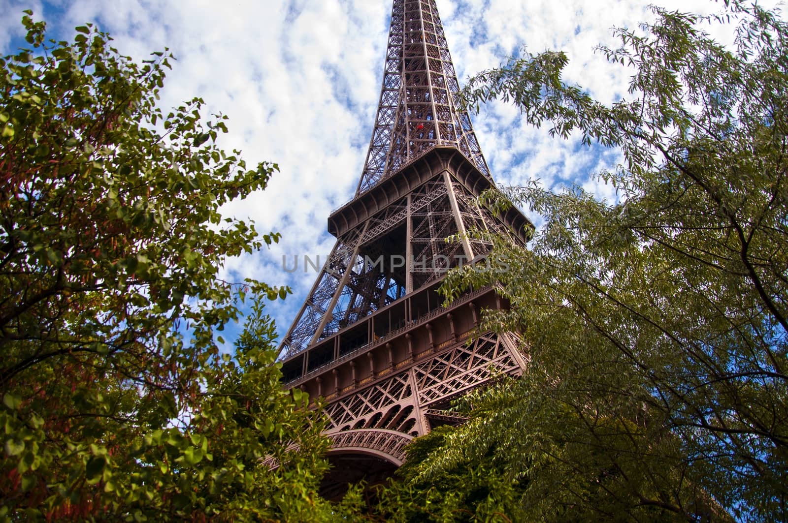 Eiffel tower in Paris by sognolucido