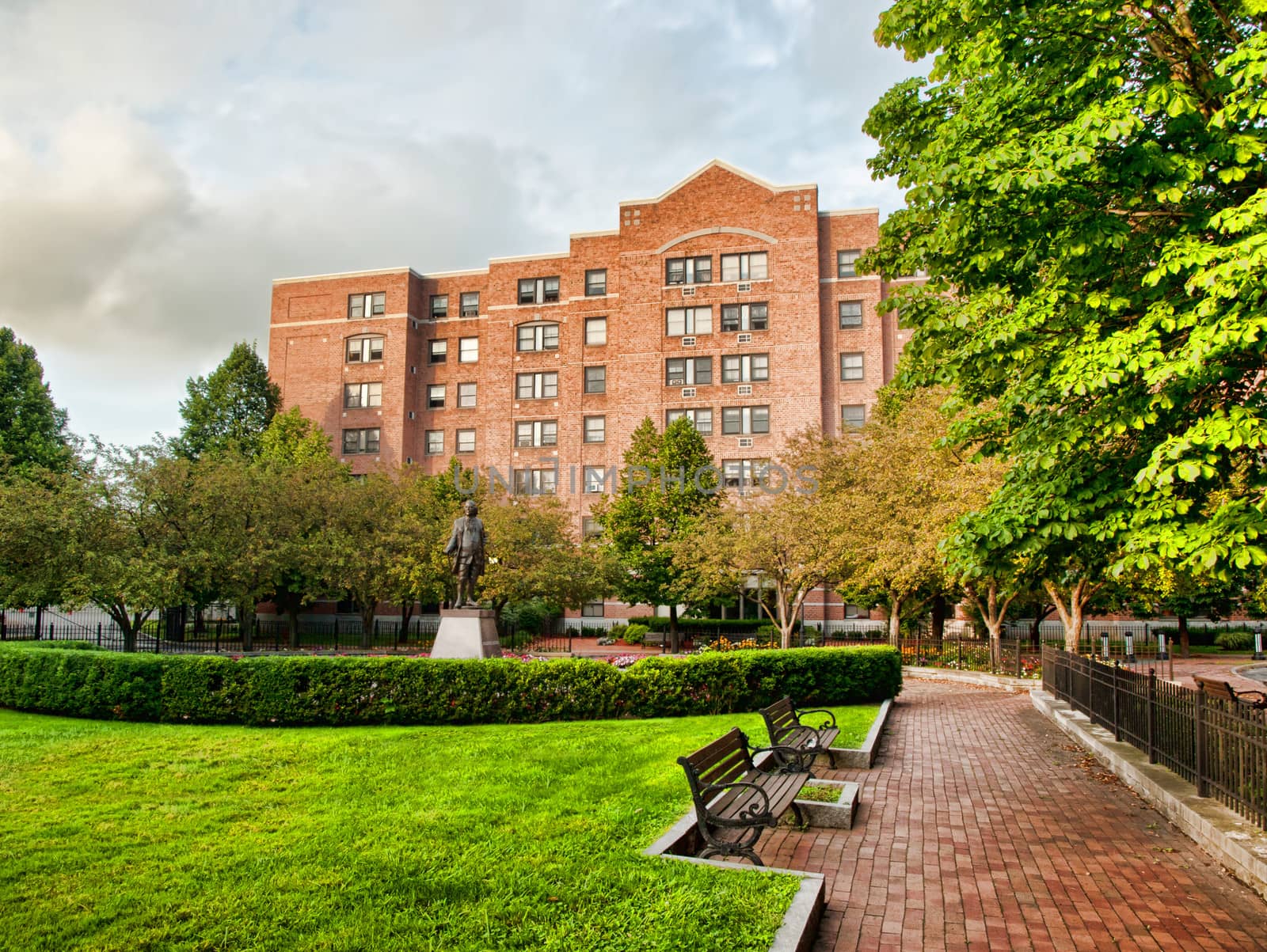 franklin square courtyard located in syracuse, new york