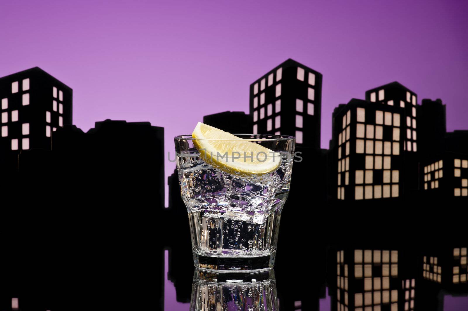 Metropolis Gin Tonic cocktail cocktail in city skyline setting
