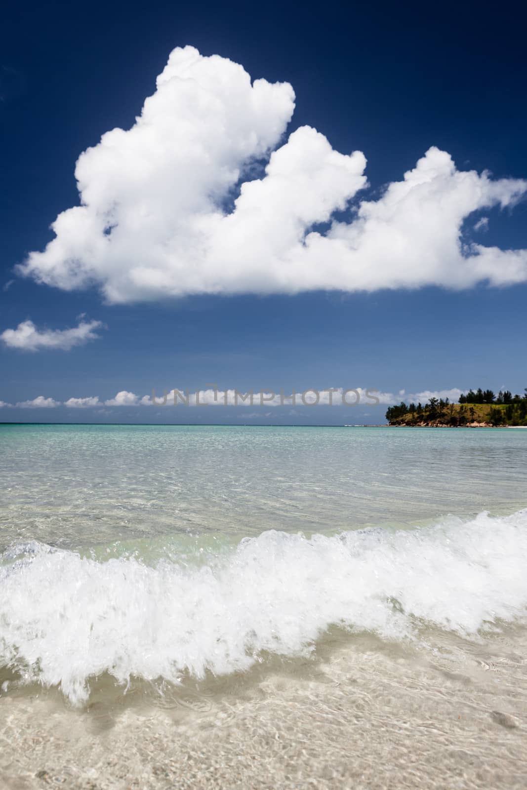 Clear water and blue sky paradise beach by juhku