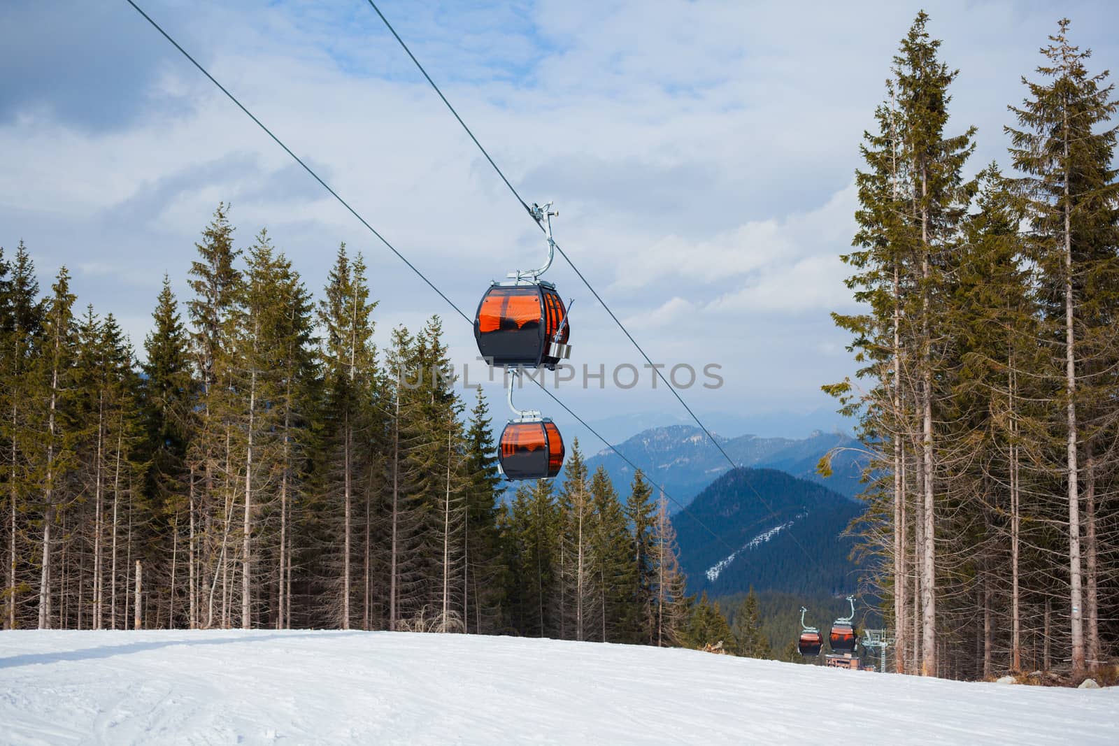 Ski lift by maxoliki