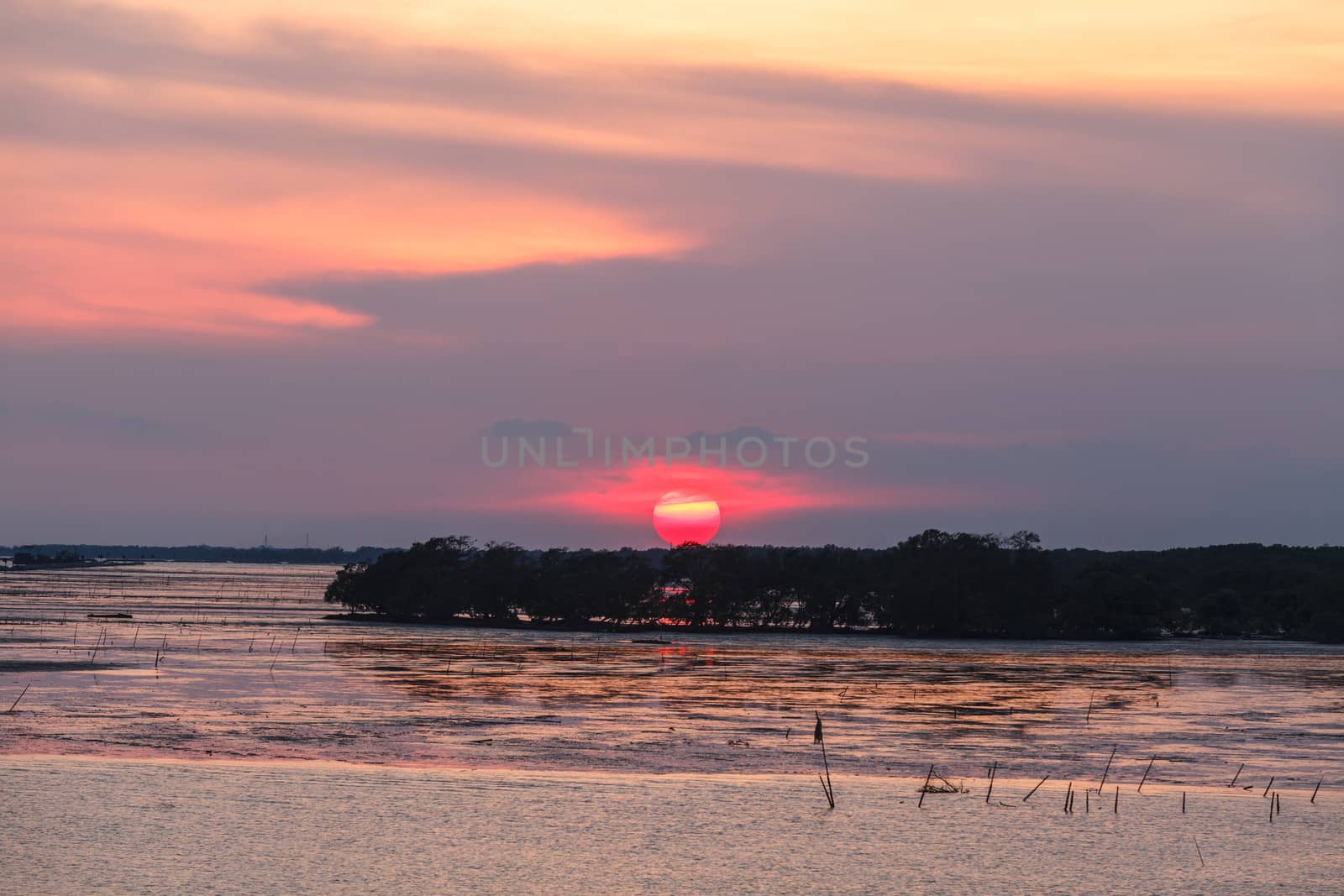 Beautiful sunset in the sea by jame_j@homail.com