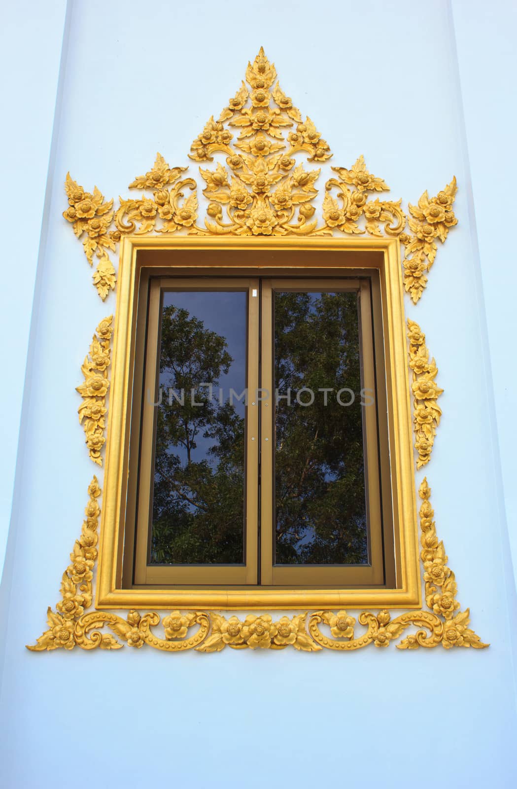 Window of Hor Phra  in Temple of The Wat Rhai Pa, Trat, Thailand