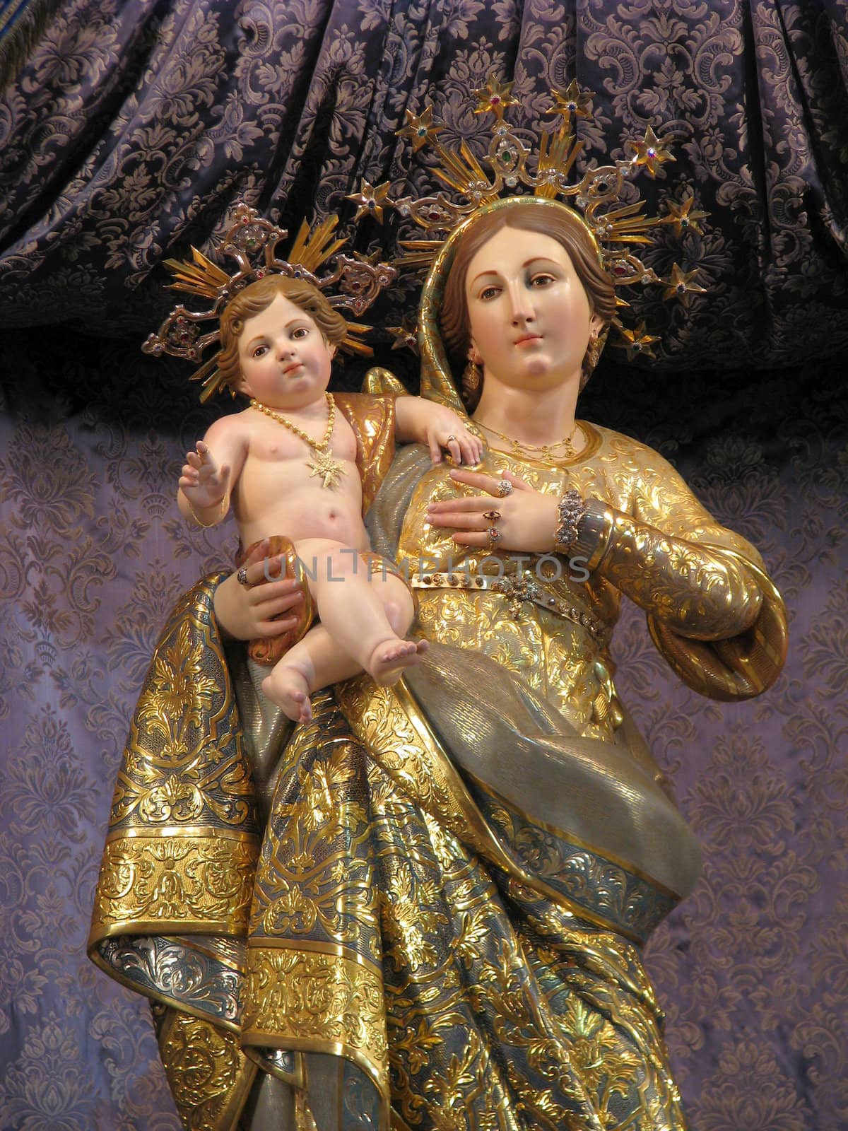 Our Lady of Graces by fajjenzu