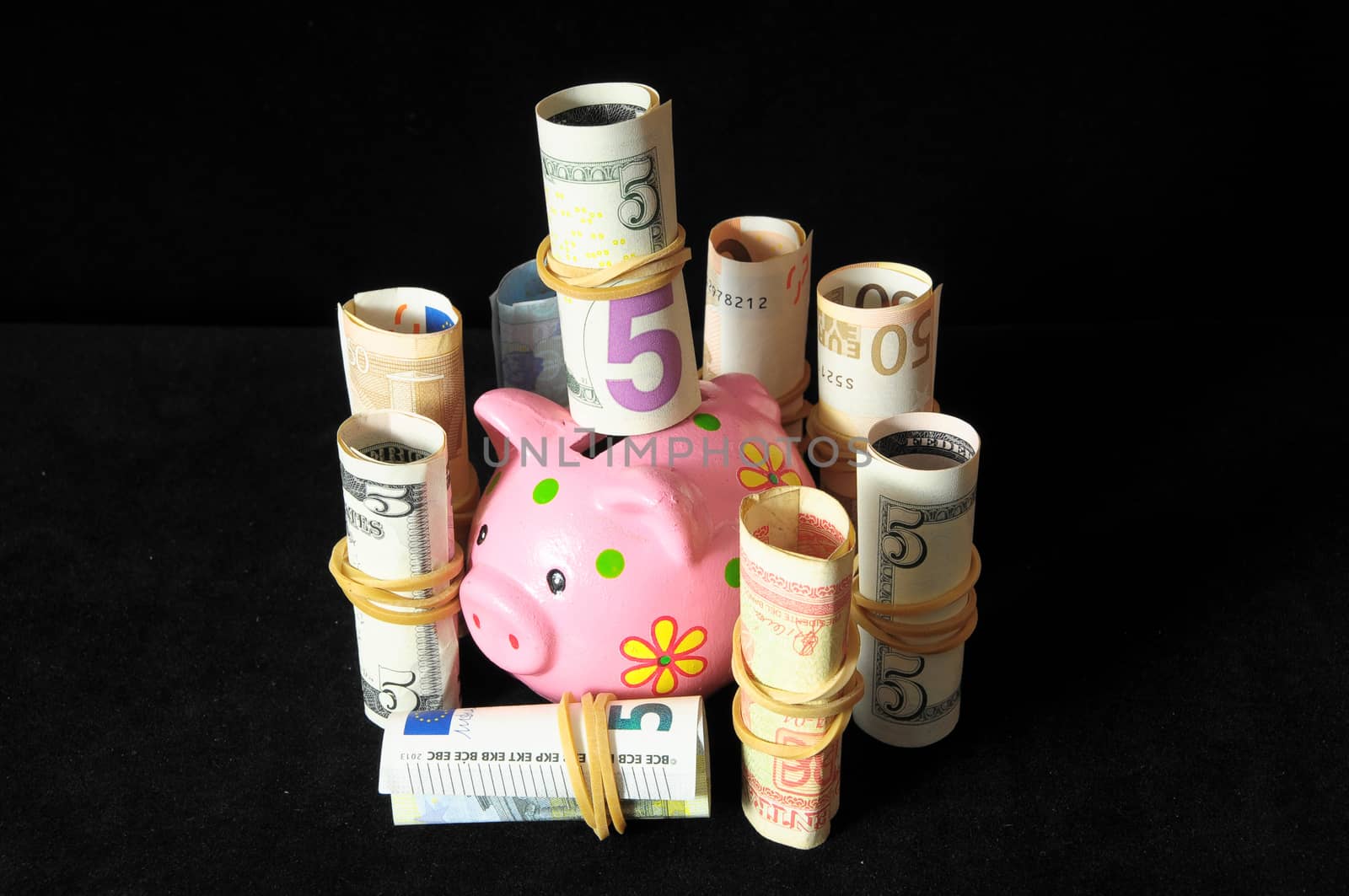 Pink Pig Piggy Bank by underworld