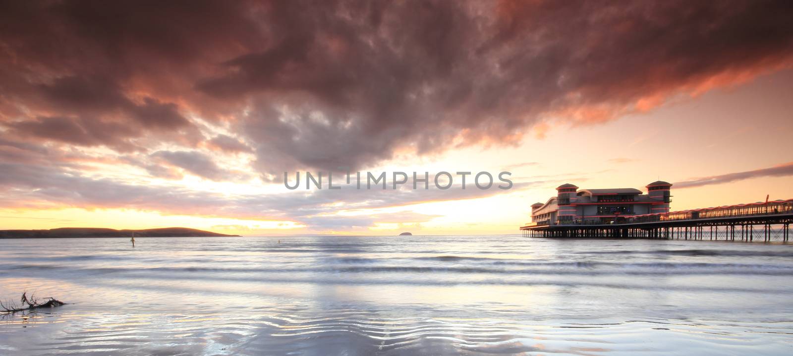 Somerset, England, Weton Super Mare at sunset