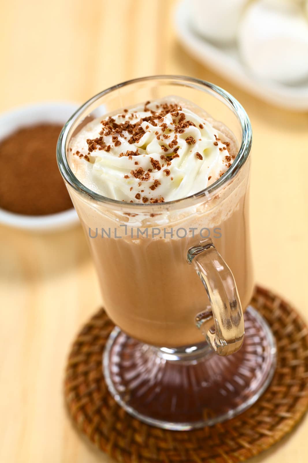 Hot Chocolate with Cream by ildi