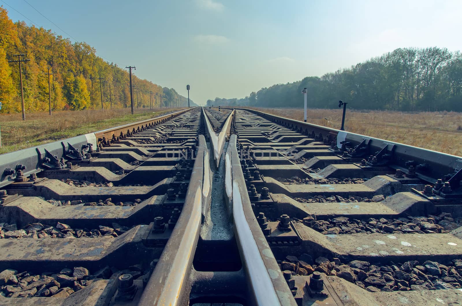 crossing of two railroad to horizon