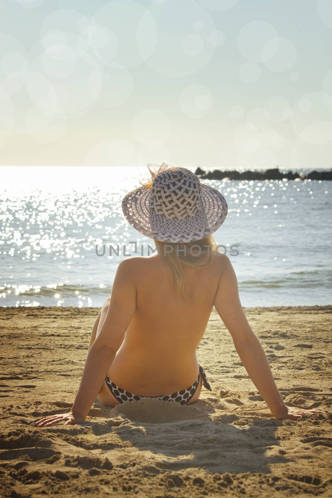 girl looks at the sea