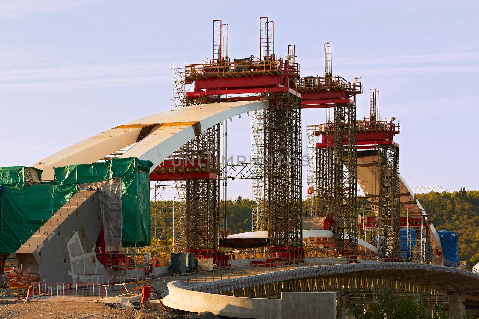 Bridge construction by Olinkau