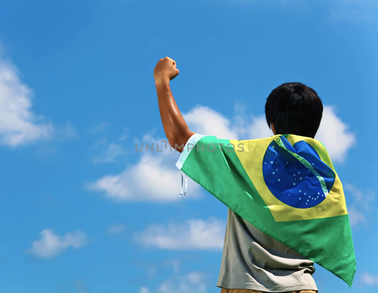 Brazil supporter hand up by leungchopan