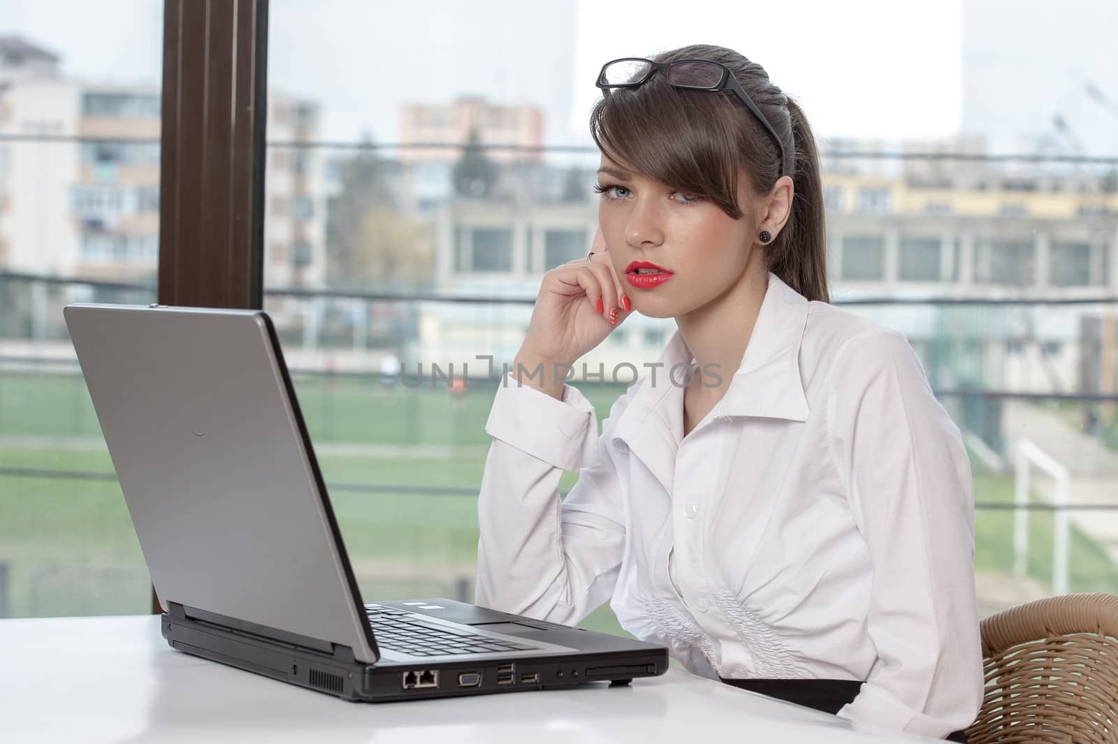 bussineswoman with laptop 