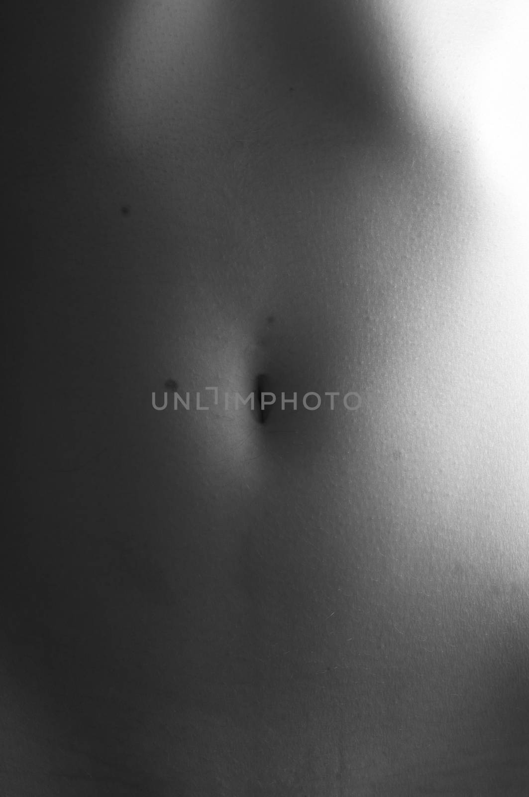Female human navel by rodrigobellizzi