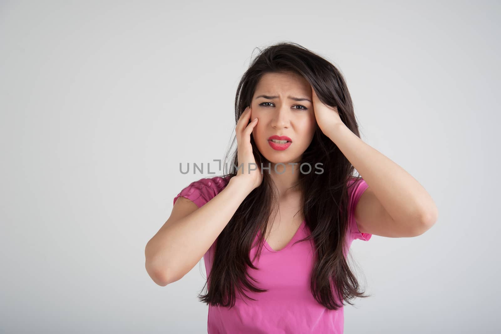 viral headache in women