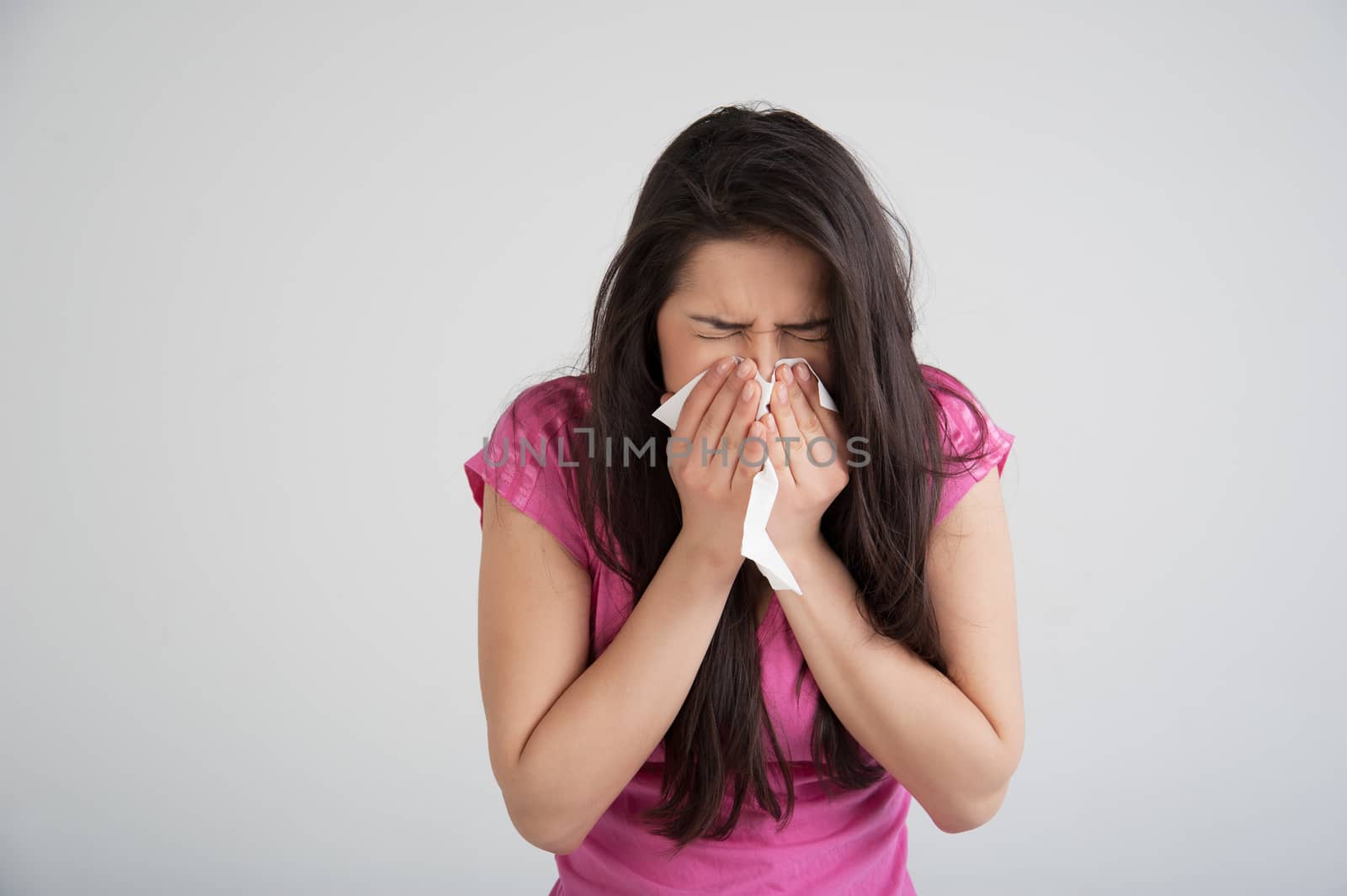 allergies, the common cold, flu-woman sneezes.