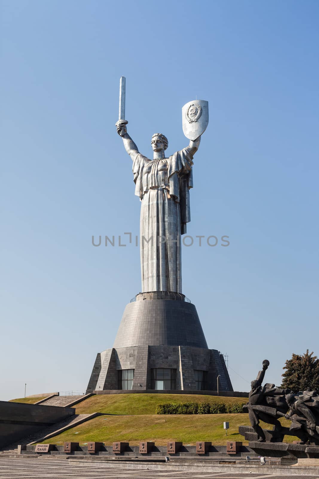 Monumental statue of the "Mother Motherland" devoted the Great Patriotic War