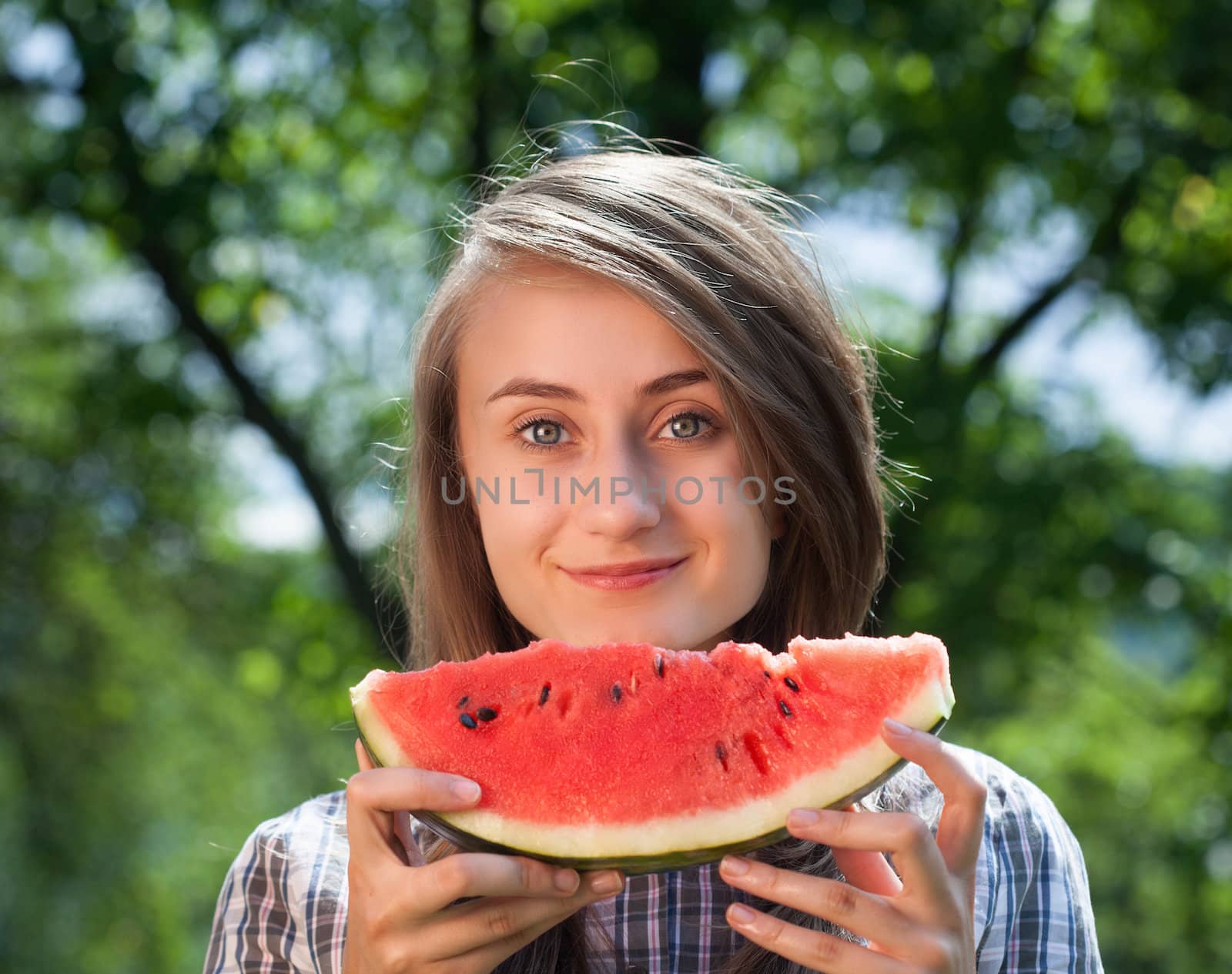 woman and watermelon by palinchak