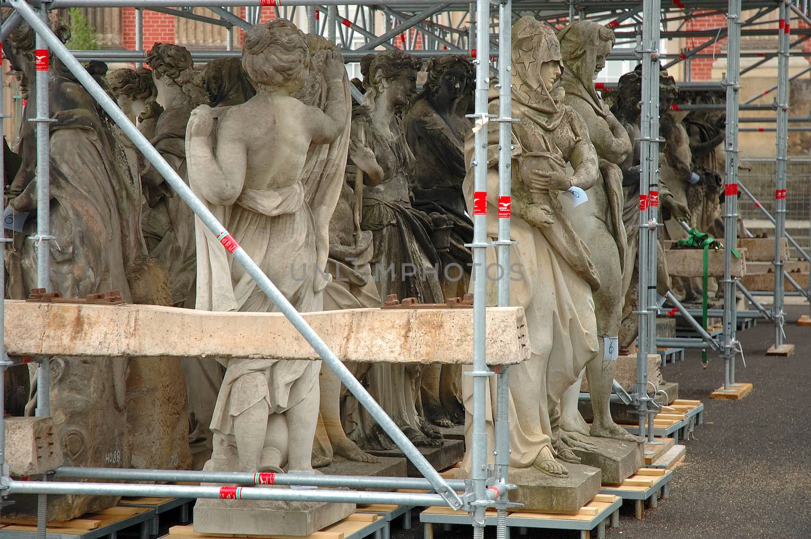 Statues waiting for renovation by janhetman