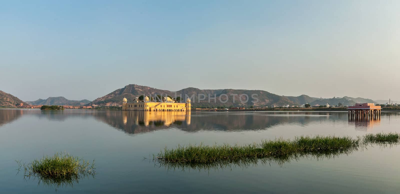 Panorama of Man Sagar Lake and Jal Mahal (Water Palace) by dimol