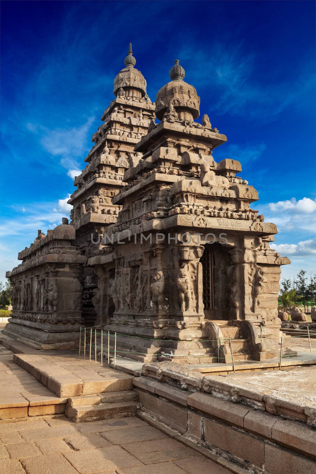 Shore temple - World  heritage site in  Mahabalipuram, Tamil Nad by dimol